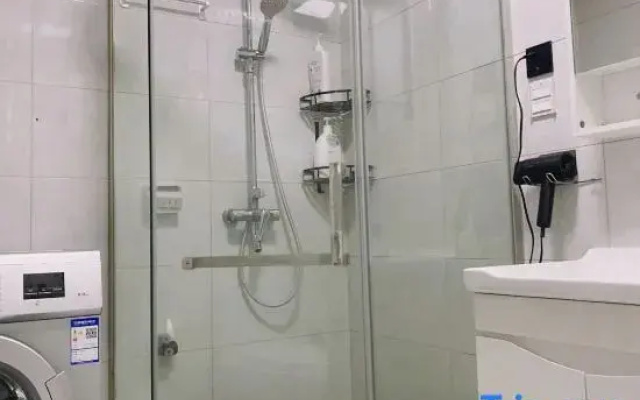 Wowo Theme Apartment (Chuzhou Modern City)