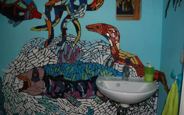 Connies Art House