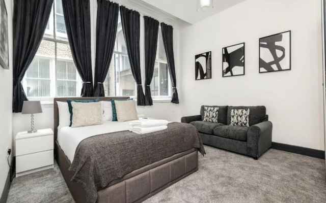 Beautiful Spacious Apartment in the City Centre