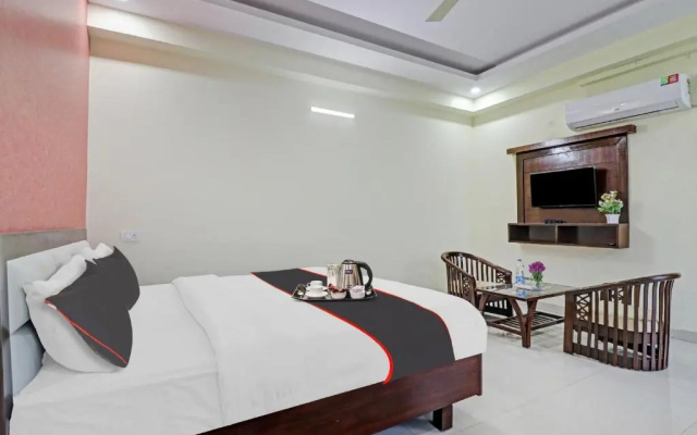 Collection O 70326 Hotel Premnagar Heights