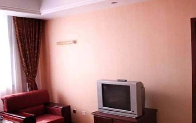 Golden Phoenix Hotel