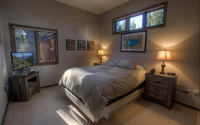 Tahoe Acres by Lake Tahoe Accommodations