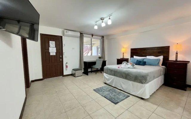 Parham Plaza Hotel