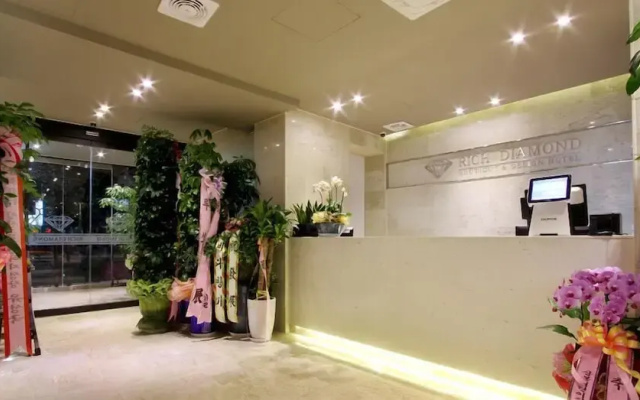 Rich Diamond Hotel