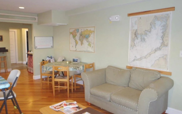 HI - Hyannis Hostel