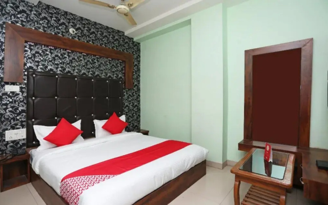 Hotel Sunrise by OYO Rooms