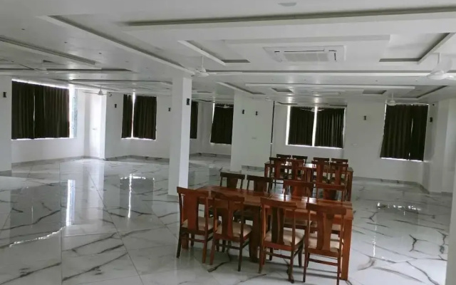 Hotel RC Garh