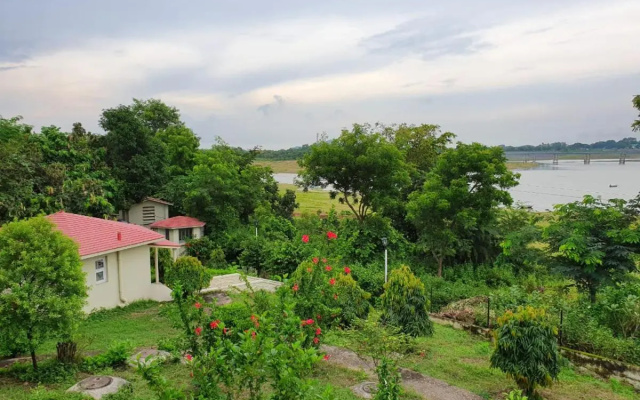Peerless Resort Mukutmanipur