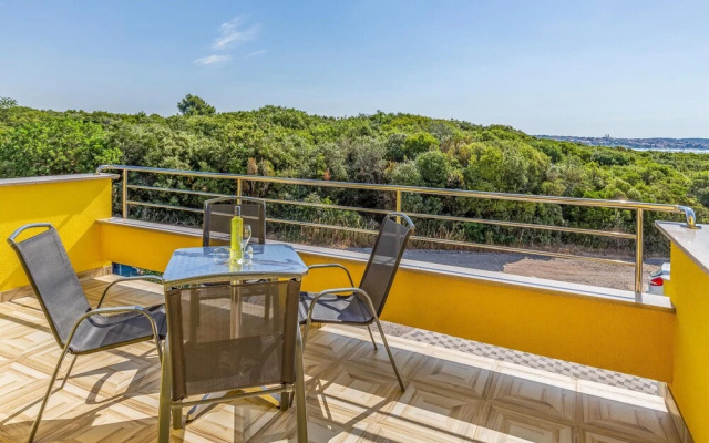 Stunning Apartment in Pomer With 1 Bedrooms and Wifi