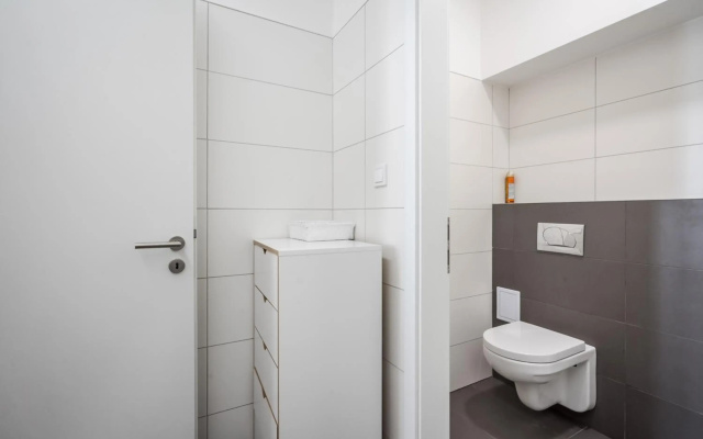 BpR Stylish VAGA BOND Apartment with AC