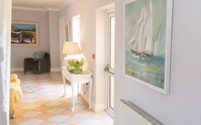 Fiuise Bed Breakfast