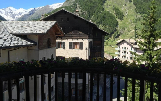 Hotel Stambecco