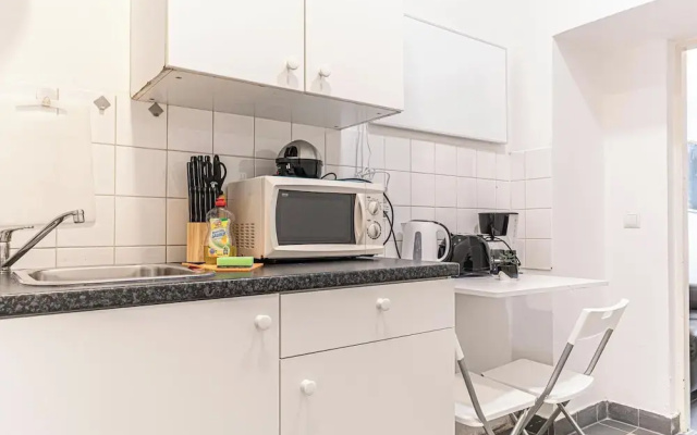 Modern Studio with Easy City Access