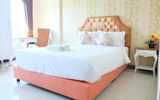 Kesorn Boutique Residence At 8 Riew