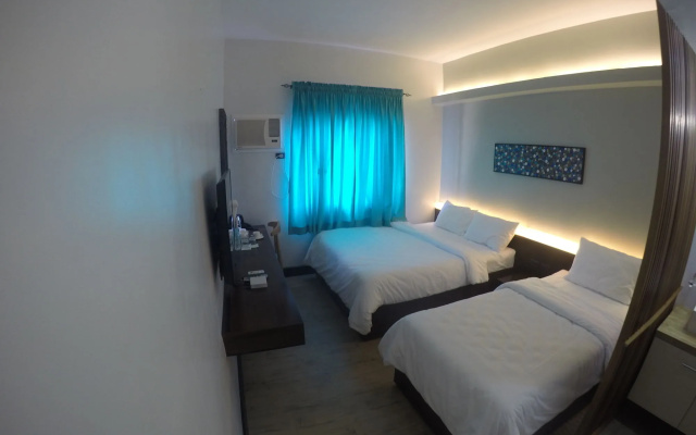 Twin Tides Resort