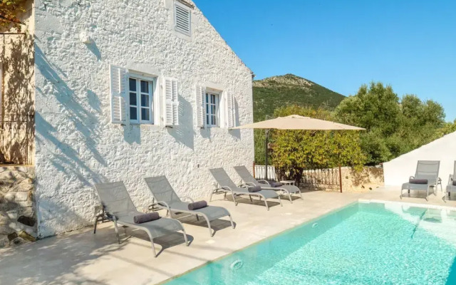 The Village House in Stavros