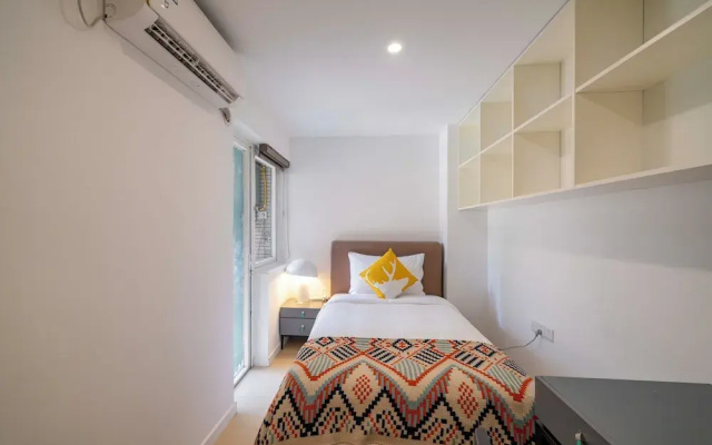 Tyms Stylish 3BR 2BA Apt Xujiahui Shops