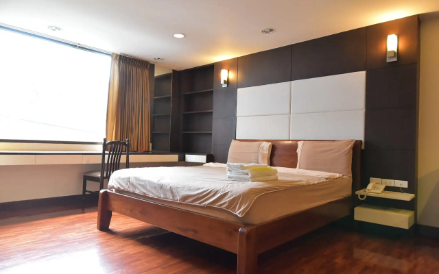 Eight Ville Apartment