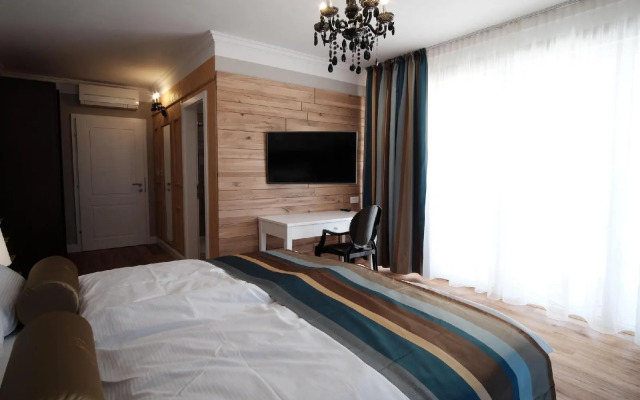 Rooms N