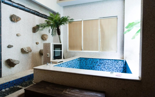 Her Home Spa Motel Chiayi