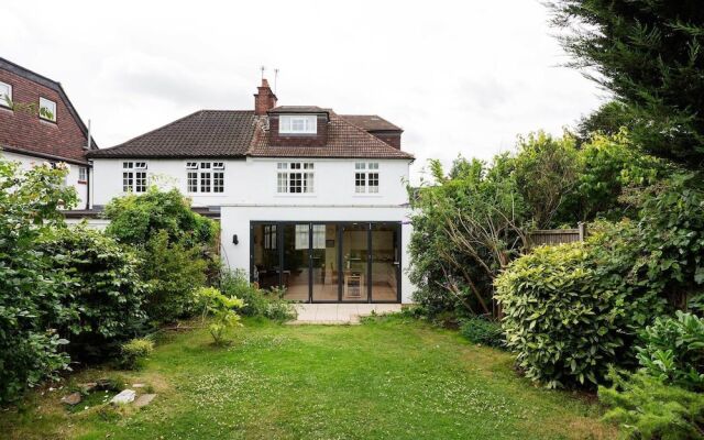 Отель Highgate Garden House вид на фасад