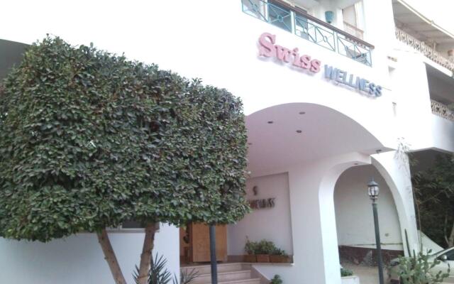 Отель Swiss Wellness Spa Resort вид на фасад