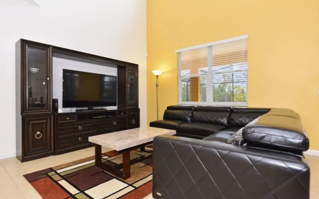 411 Cabello Drive