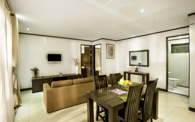 Summer Hills Hotel