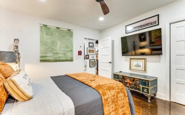 'arboco' Downtown Murphy House w/ Courtyard!