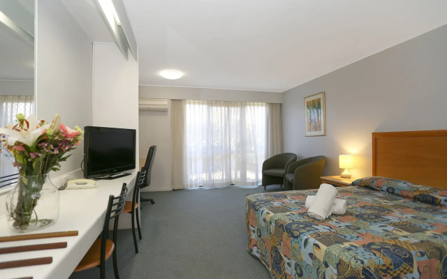 Reef Resort Motel