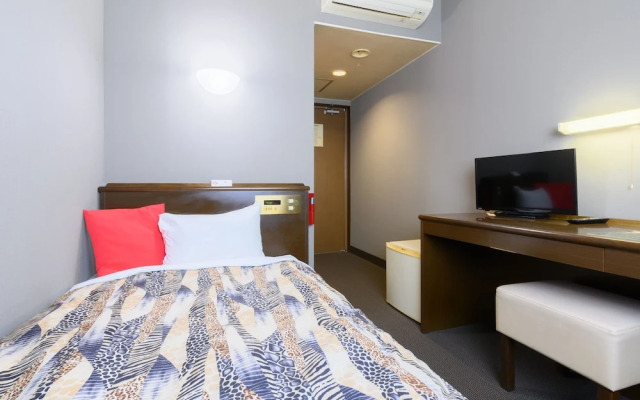 Tabist IWATA Station Hotel