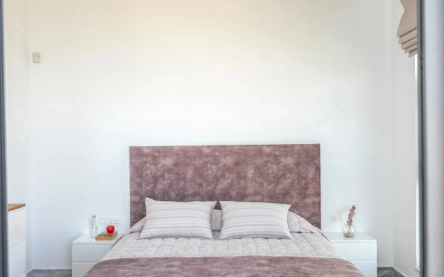 Villa Beach Heaven(Laurus 1), walking distance to the beach