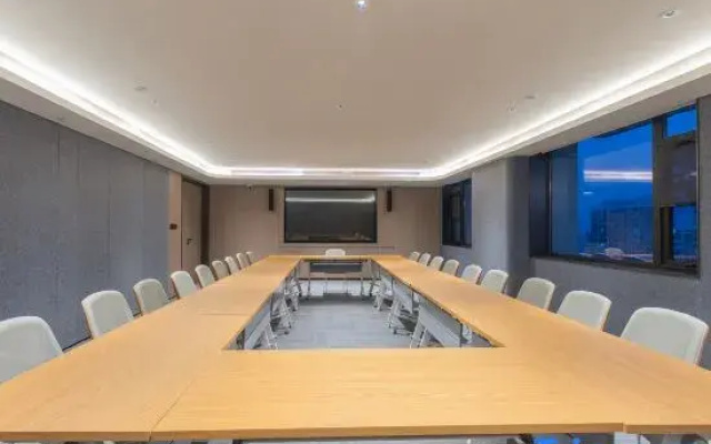 JI Hotel (Shijiazhuang Railway Station Huaian Xi Road)