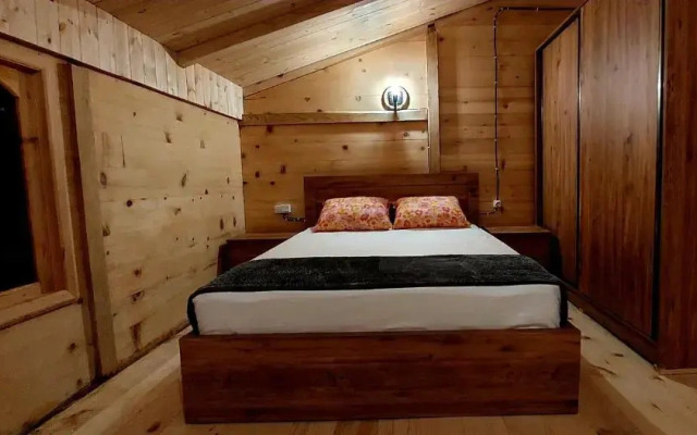 Вилла Wooden House Garetke