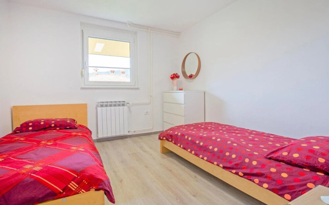 Beautiful Apartment in Koper With 3 Bedrooms and Wifi