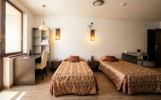 Mountain Paradise 2 - Quiet Cosy Studio - Balcony, Wifi