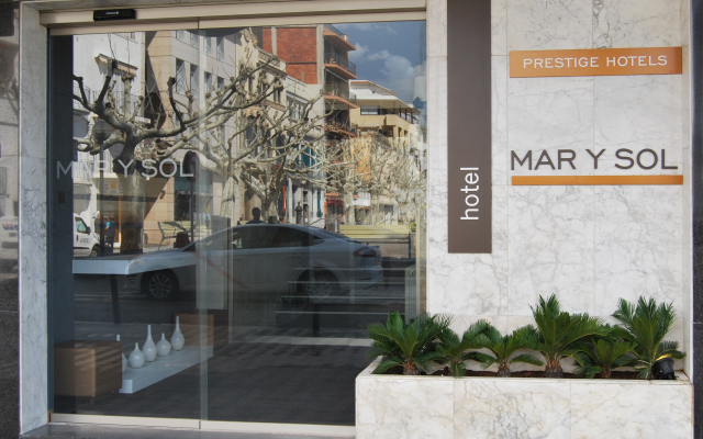 Отель Prestige Mar Y Sol Курорт Росес вид на фасад