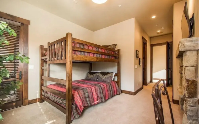 Park City Townhouse w/ Luxurious Amenities!