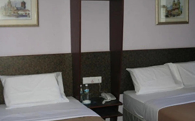 Aristo Hotel At Putatan