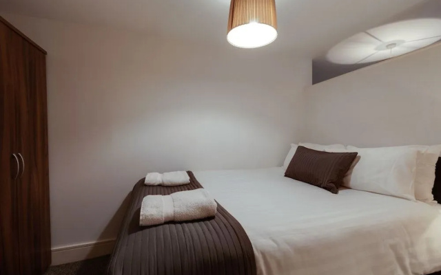 Base Serviced Apartments - Cumberland Apartments