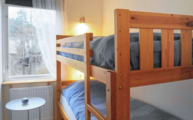 6 Person Holiday Home in Skärhamn