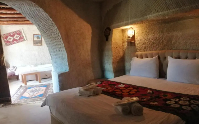 Seven Rock Cave Hotel