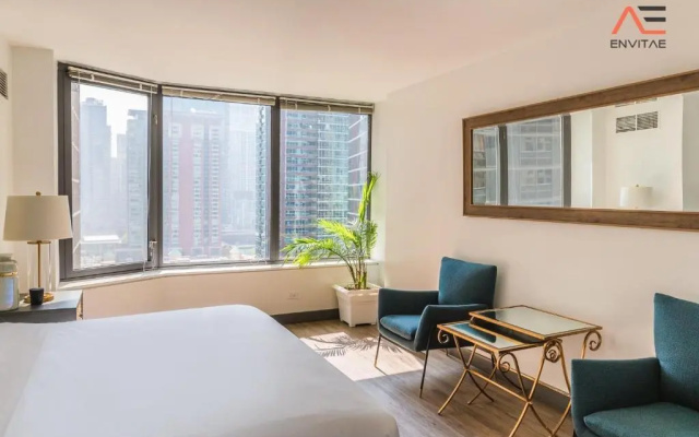 ENVITAE 2BR Vibrant High-Rise Penthouse