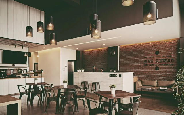 Maxley Hotel@Arjuna