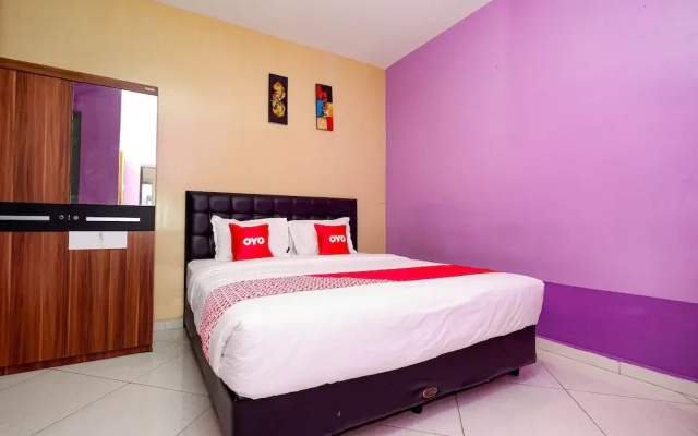 OYO 2095 Wisma Daun