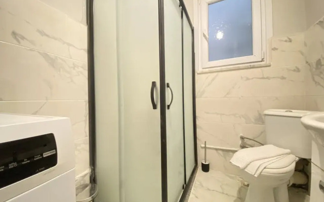Charming Flat Near Osmanbey Metro Station