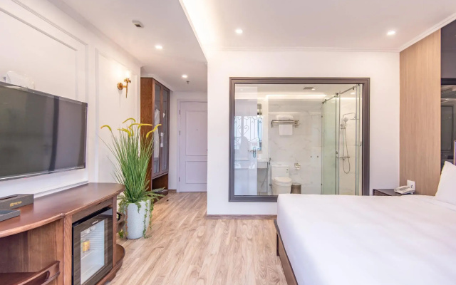 Reyna Luxury Hotel