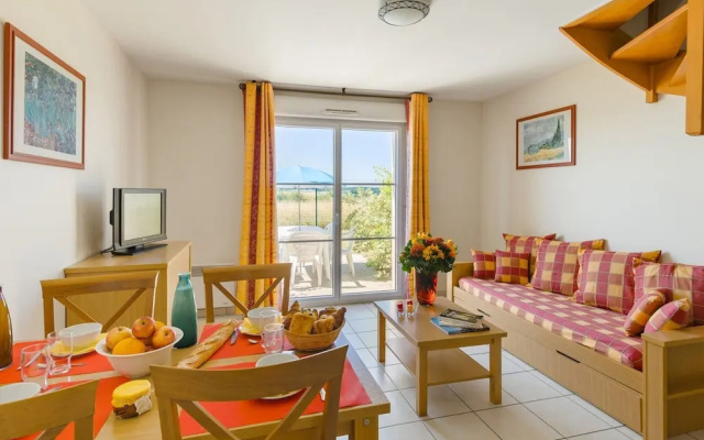Well-maintained, Linked Holiday Home With Garden and Terrace