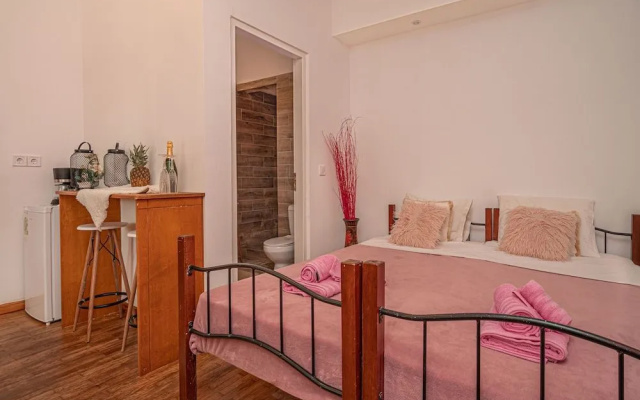 Dimelal Mikonos Downtown Apartments