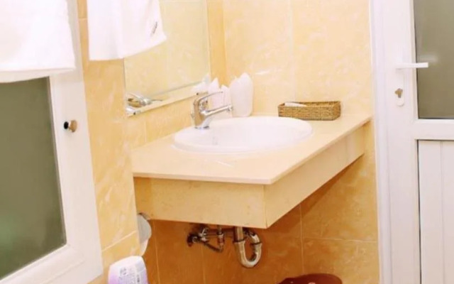 The Carnation Hotel Da Nang